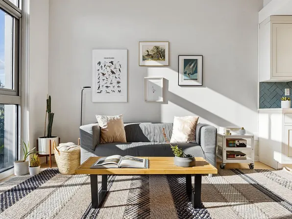 82 Guernsey St APT 3A, Brooklyn, NY 11222