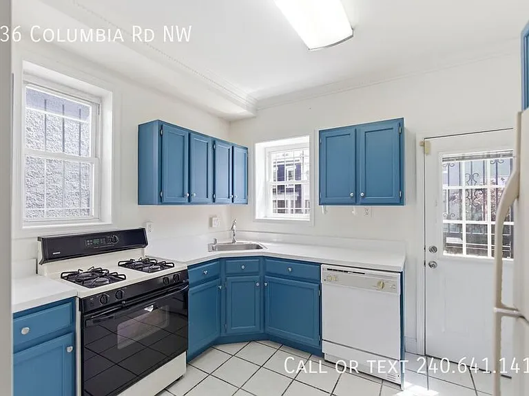 636 Columbia Rd NW — Photo 6