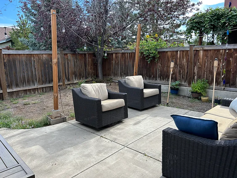 21365 Oakview Dr — Photo 34