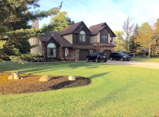 6010 Lake Ave, Orchard Park, NY 14127