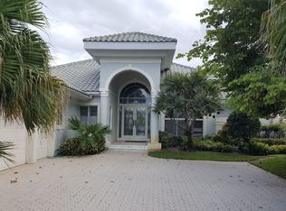 15 Saint James Dr, Palm Beach Gardens, FL 33418