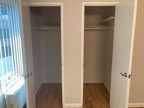 5th image of 4837 Clybourn Ave APT 3