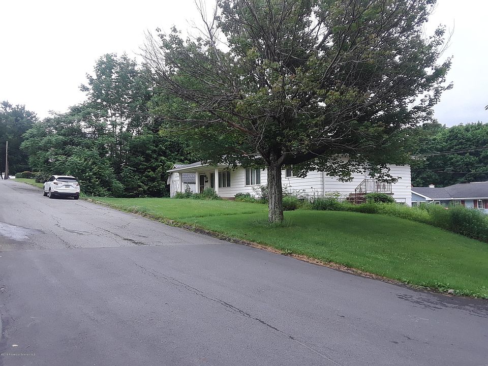 2nd image of 198 Farview St