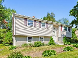 274 Temi Rd, Raynham, MA 02767