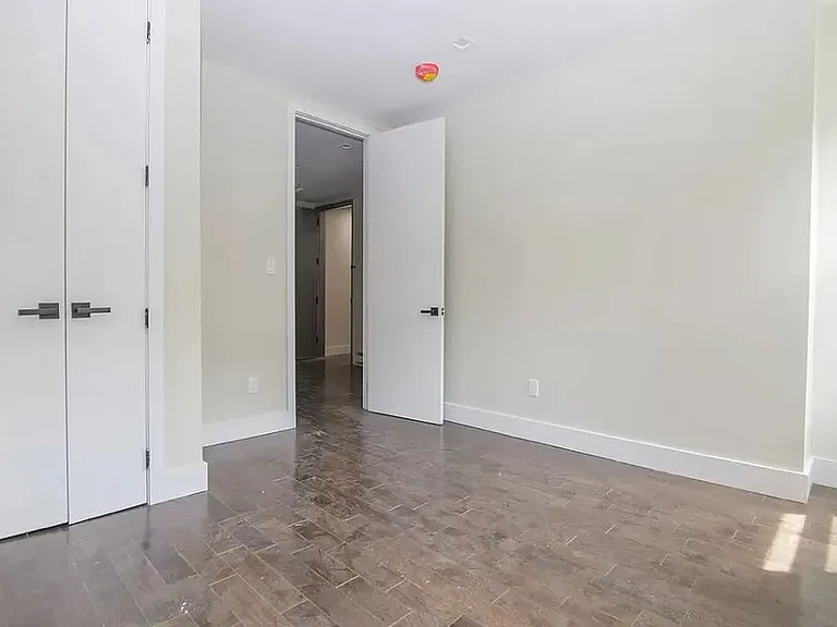 199 Freeman St #2F — Photo 8