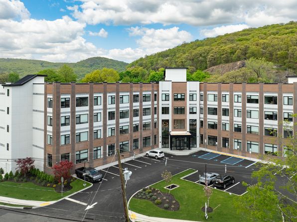 One Five on Washington | 15 Washington Ave, Suffern, NY