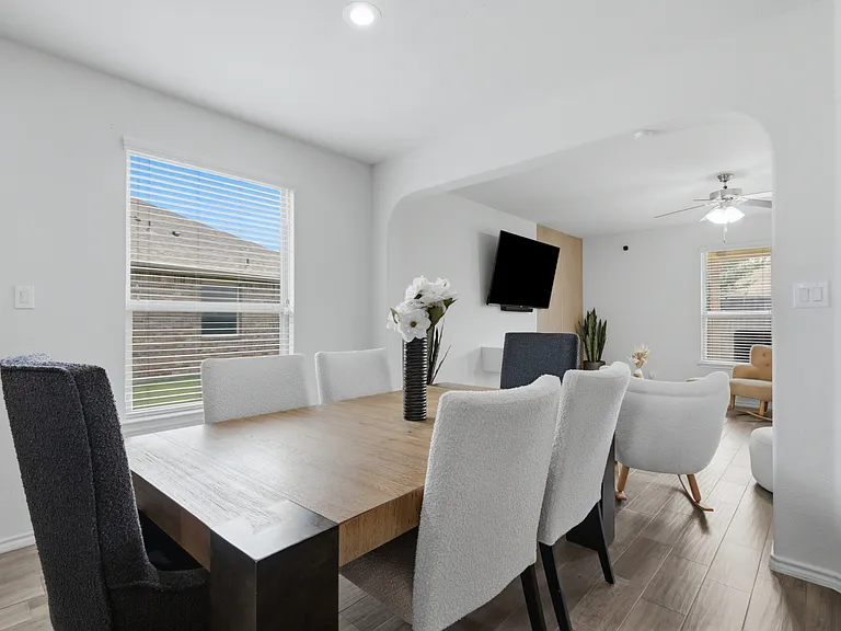 313 Sky Meadow Ln — Photo 9