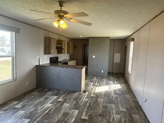 16496 Dunhill Ln — Photo 5