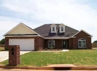 107 Elizabeth Dr, Byron, GA 31008