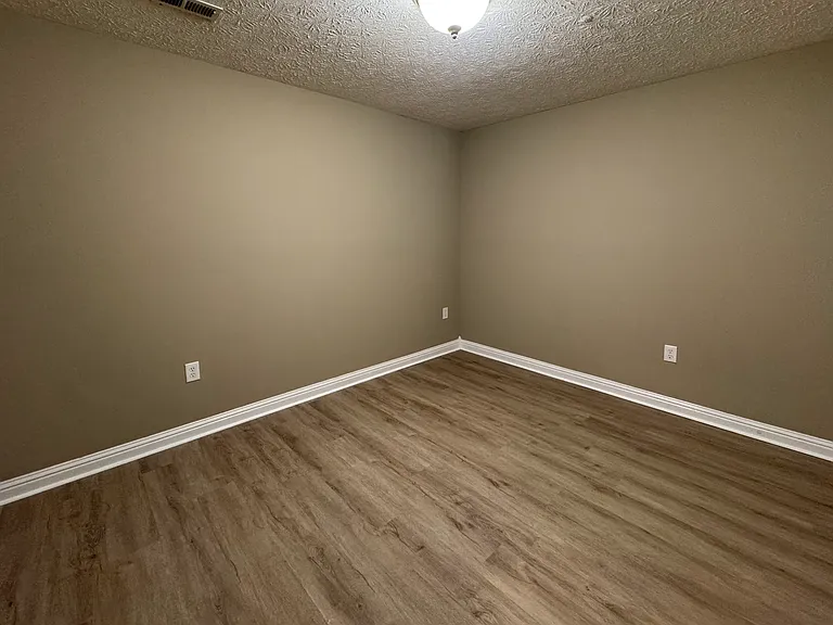 1475 Autumn Oak St — Photo 17