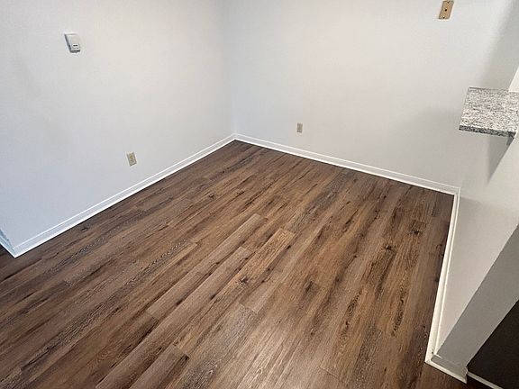 5th image of 804 Navarro Dr APT C