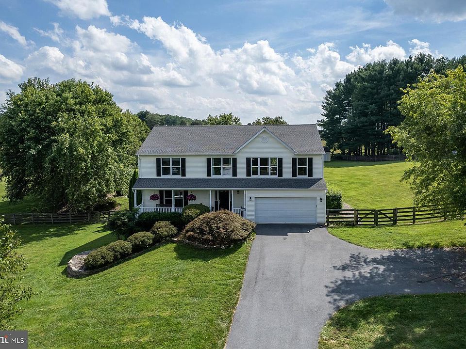 1st image of 1715 Carpenters Dr