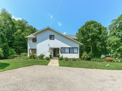 180 Riverbank Rd, Stamford, CT, 06903