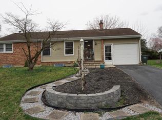 2454 Crystal Ln, York, PA 17402