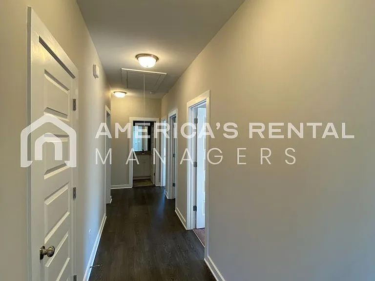 215 White Oak Cir — Photo 14