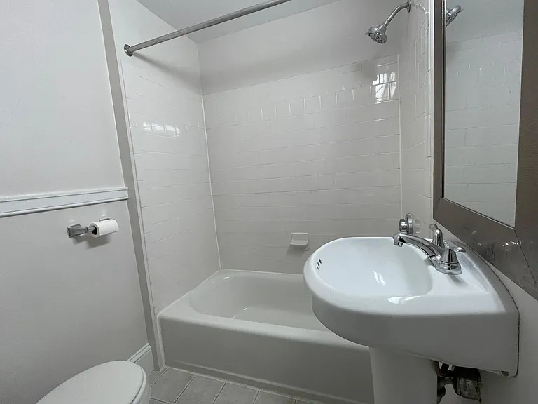 277 Lafayette St #3R — Photo 6