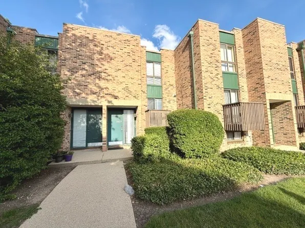 1929 Song Sparrow Ct #1929, Schaumburg, IL 60173