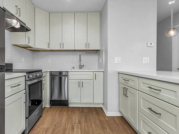 5th image of 630 Grand View Ave APT 306