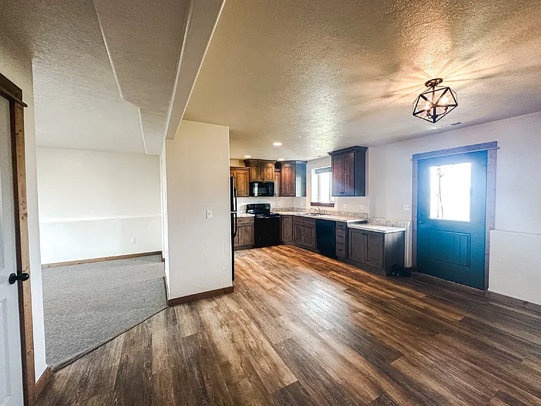 86 Tuke Ln #B — Photo 7