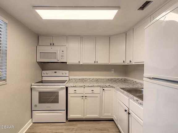 2nd image of 1500 Virginia Ave APT 214