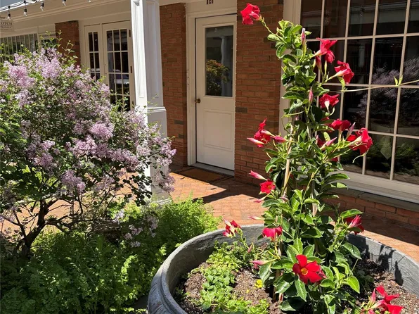 76D Westchester Ave, Pound Ridge, NY