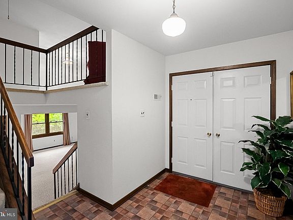 3rd image of 2 Chelsea Ct