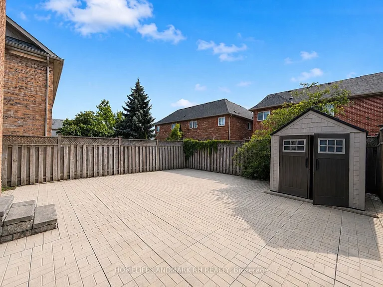 8 McKennon St — Photo 22