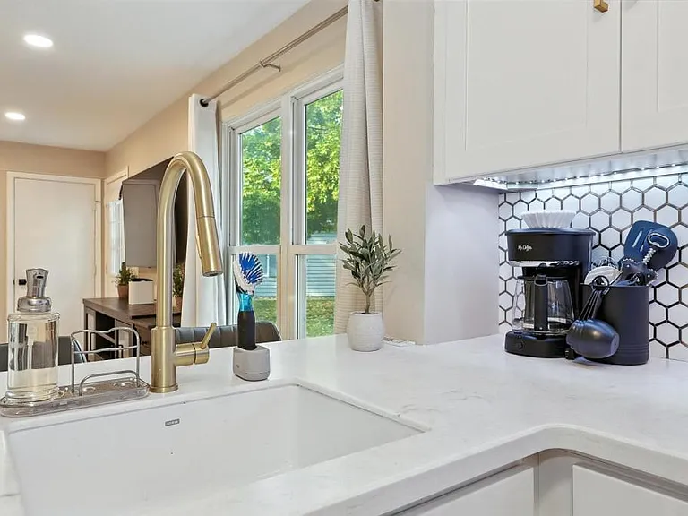 2621 Wingate Ct — Photo 8