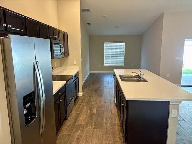 202 SW Aldoro Pl — Photo 7
