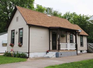 1024 N Walnut St, Springfield, IL 62702