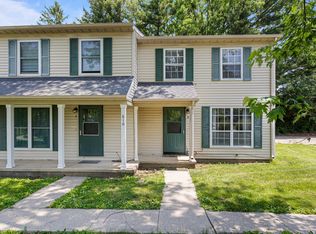 610 English Creek Ct APT B, Champaign, IL