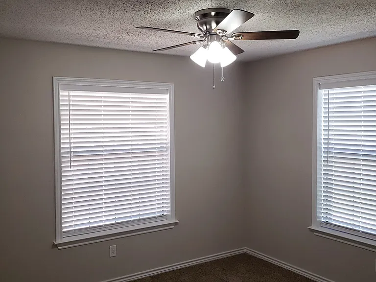 2697 Poplar Dr — Photo 12