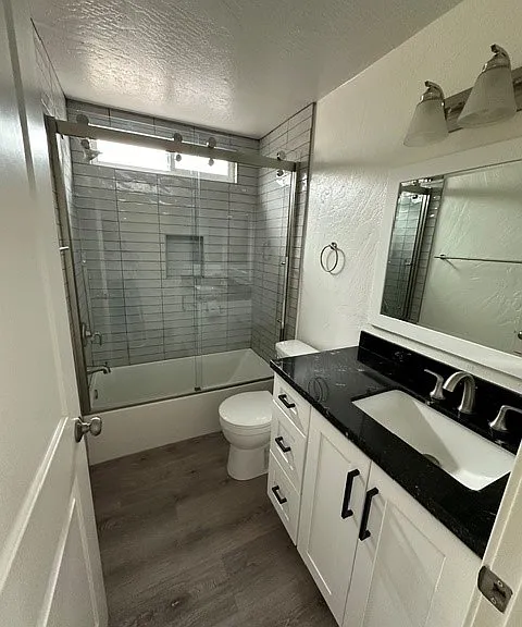 706 1/2 Narcissus Ave — Photo 2