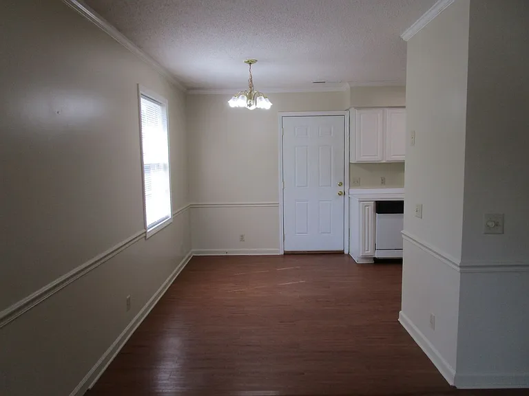 800 Jessamine Trl — Photo 3