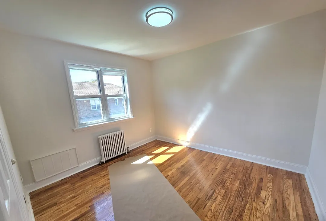 2 bed, 920 sqft, $2,698 — Photo 2