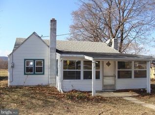 6179 York Rd, Spring Grove, PA 17362