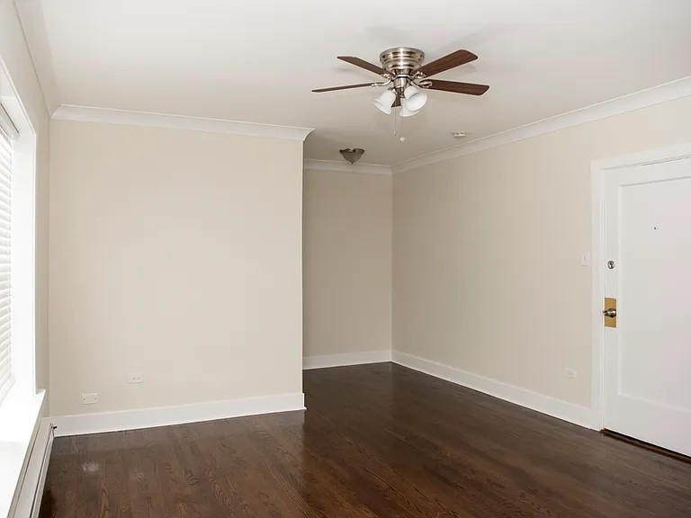 2129 N Dayton St #303 — Photo 9
