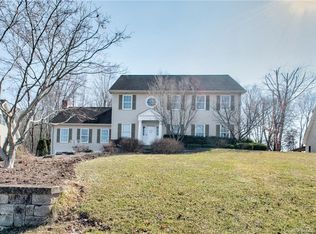 6 Winchester Way, Cromwell, CT 06416