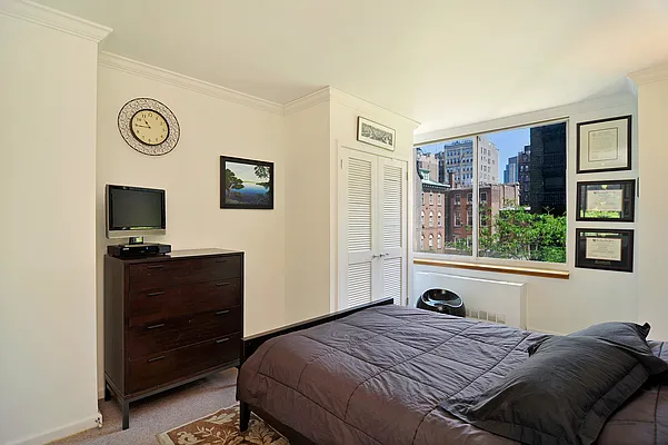 Rented by Douglas Elliman | media 2