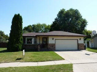 1603 E Omaha Dr, Bismarck, ND 58504