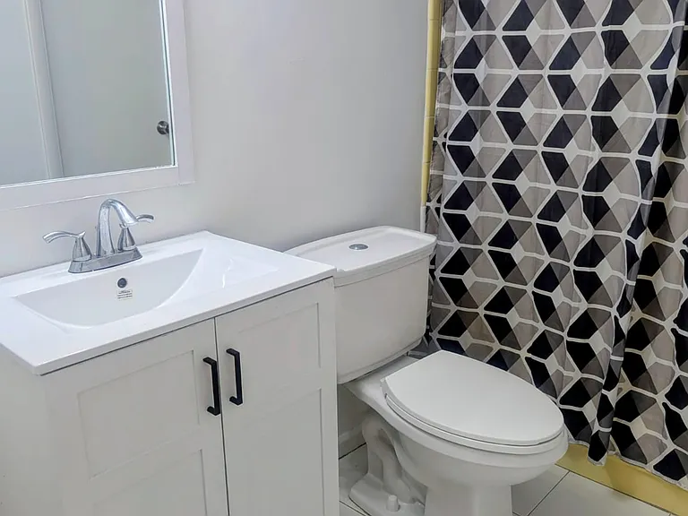 20400 NW 7th Ave #103 — Photo 12