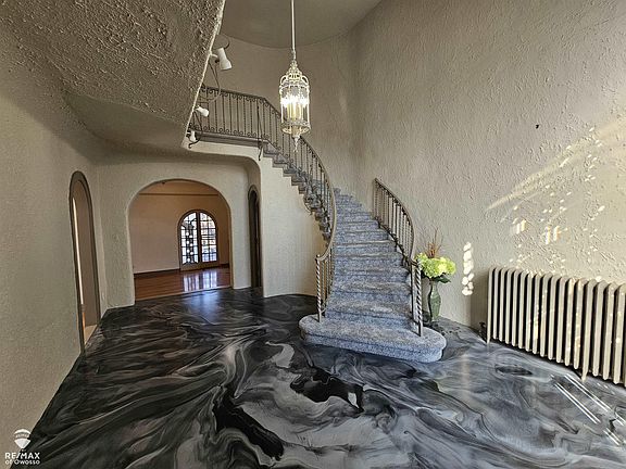 3rd image of 311 Brockway Pl