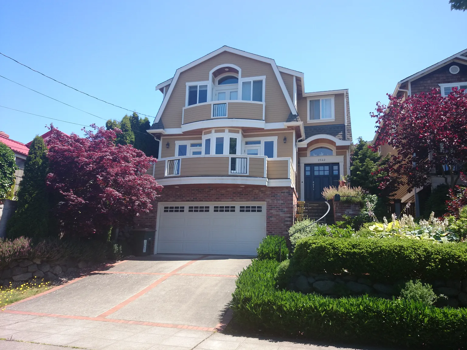 2542 29th Ave W photo 1