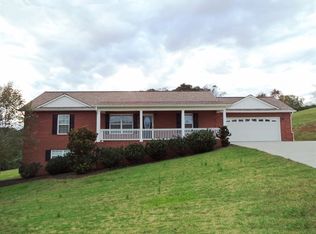 1767 Derby Downs Dr, Friendsville, TN 37737