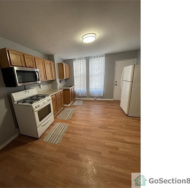 1st image of 517 N Lakewood Ave