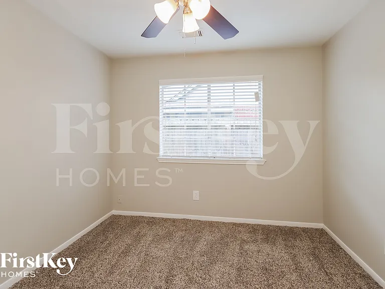 18811 Singing Woods Dr — Photo 11