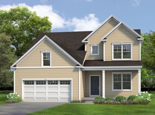 36 Clover Leaf Dr, Halfmoon, NY 12065