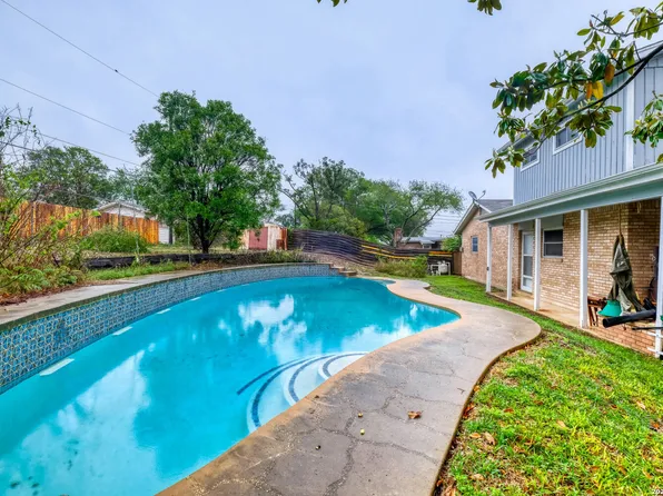 129 MEADOW WAY, Universal City, TX 78148