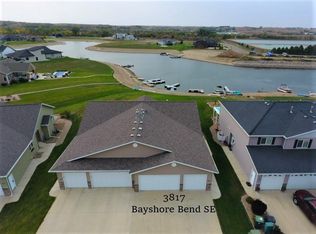 3817 Bay Shore Bnd SE, Mandan, ND 58554