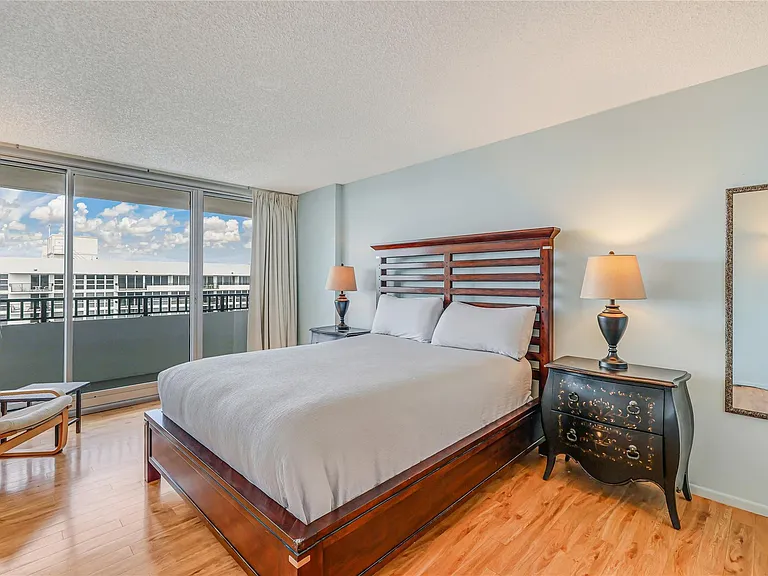525 N Ocean Blvd #1916 — Photo 29